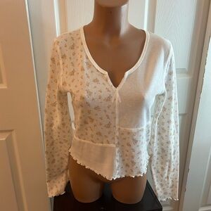 American Eagle Brand new Floral Print Top Shirt Size Large L